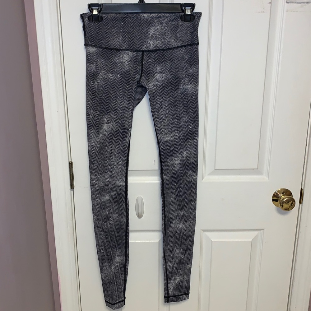 Lululemon Grey Printed Leggings